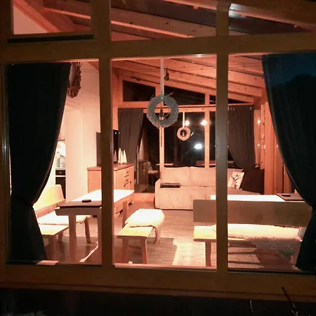 Keramik-alm Mit Garten Und Sauna *