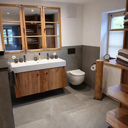 Keramik-alm Mit Garten Und Sauna Vakantiehuis